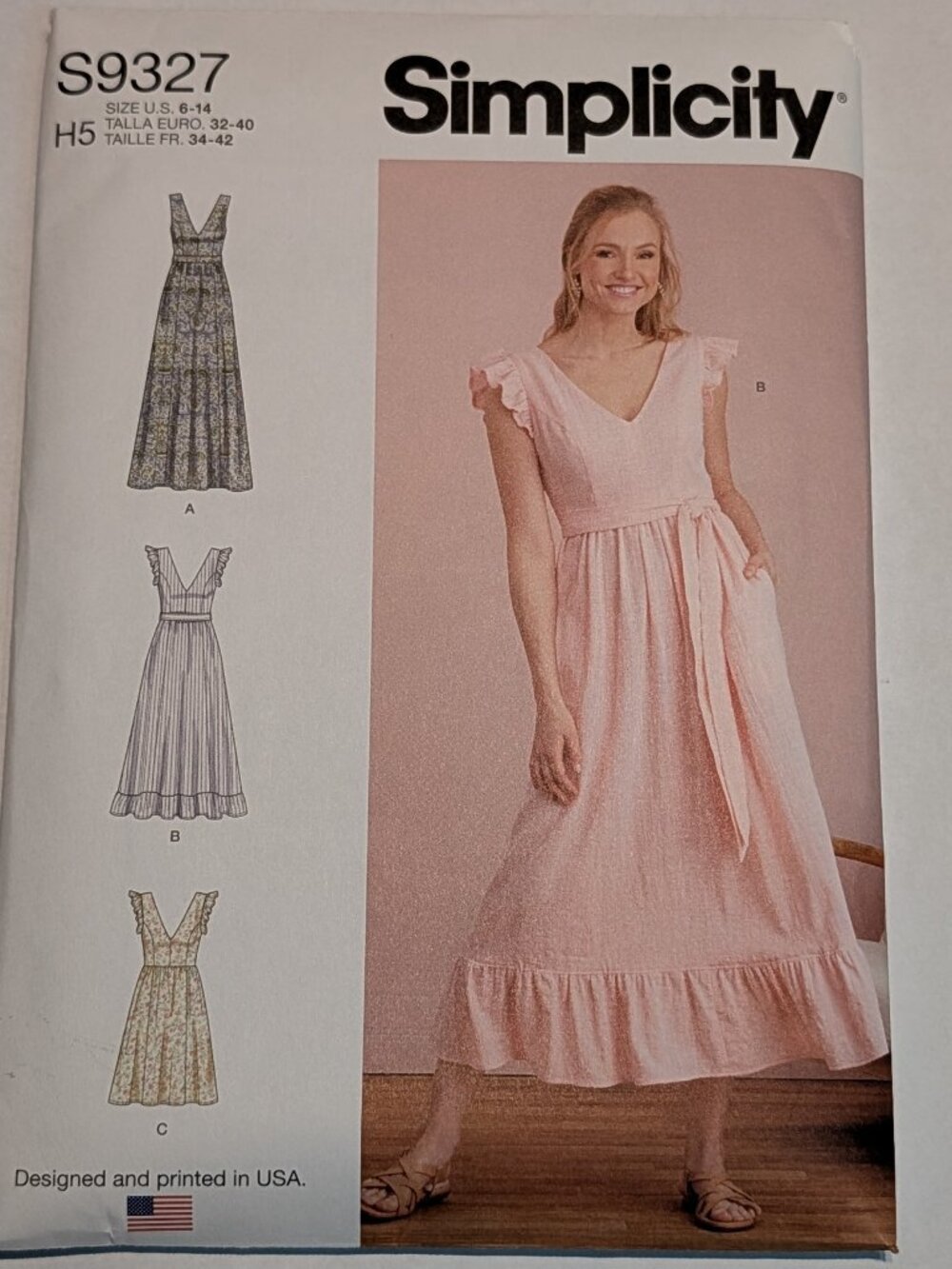 Sewing Pattern Simplicity Contemporary Casual Dress S9327